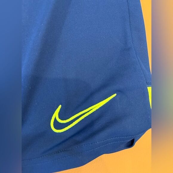 Nike Dri-Fit Blue Athletic Shorts - Picture 2 of 4